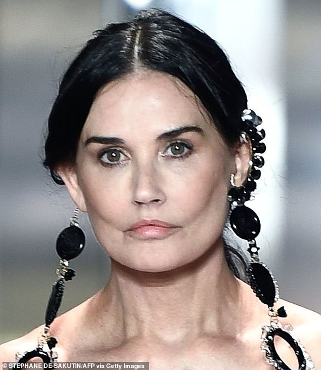 Demi Moore shows no sign of plastic surg after Fendi show - Today's